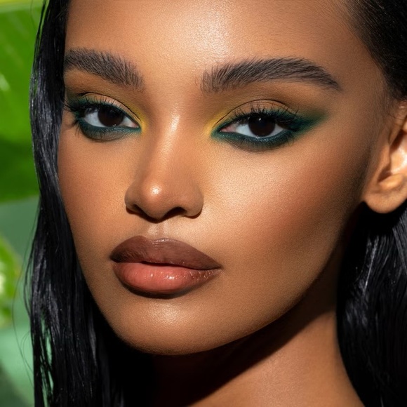 Natasha Denona Yucca Eyeshadow Palette - Picture 10 of 10